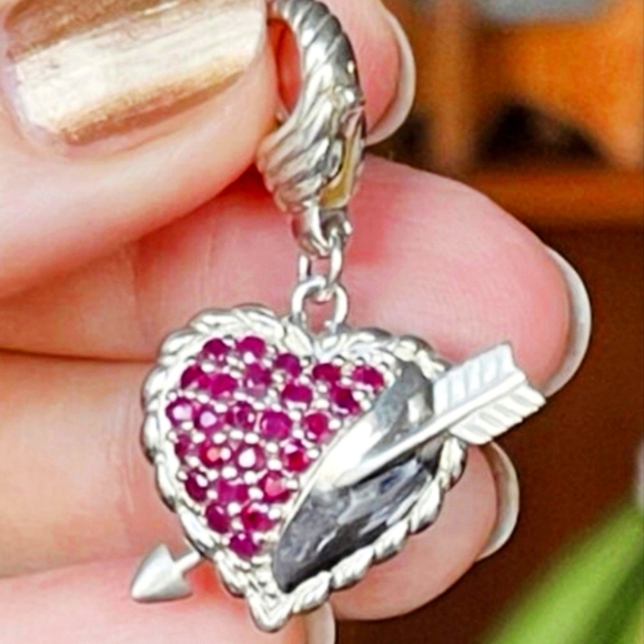 Judith Ripka Accessories - JUDITH RIPKA authentic pendant Heart and Arrow hard to find ! FIRM PRICE